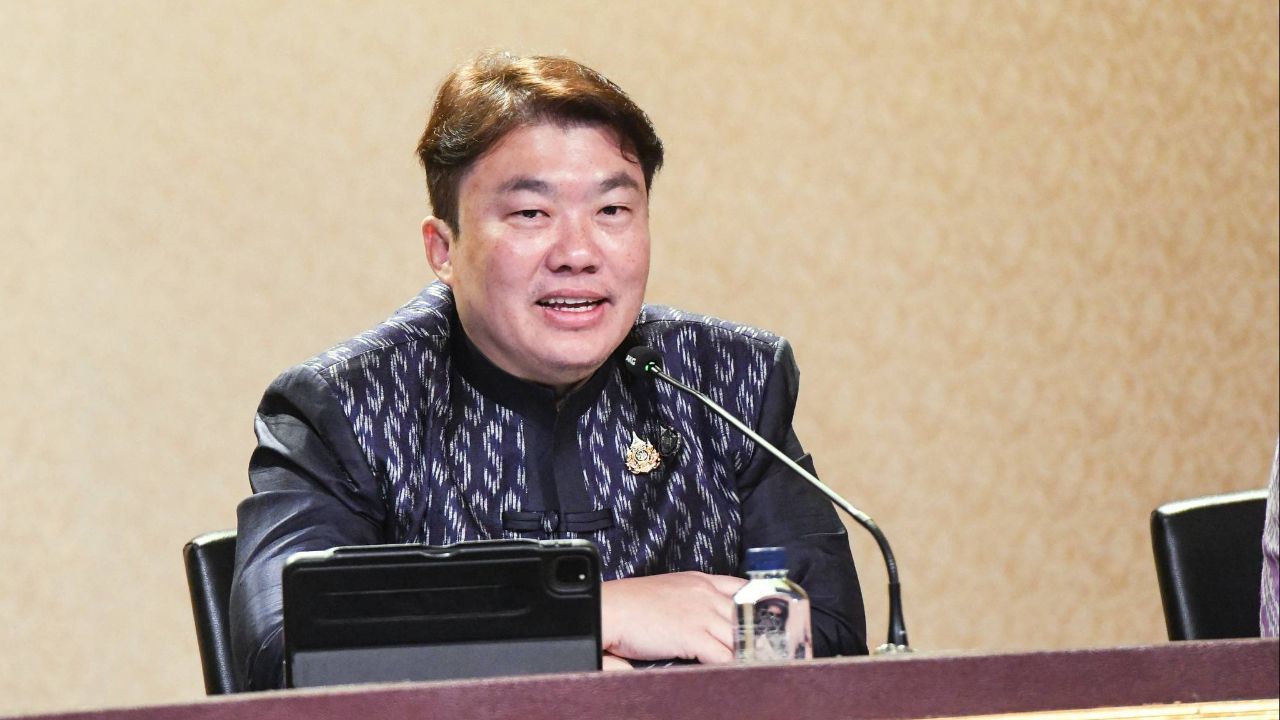 โฆษกรัฐบาลเผยหน่วยซีลเร่งช่วยเหลือพื้นที่น้ำท่วมสงขลา