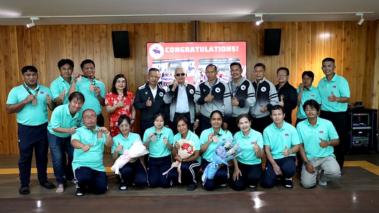 สมาคมกีฬาคนตาบอดไทย ร่วมยินดีพร้อมมอบเงินอัดฉีดทัพลอนโบวล์