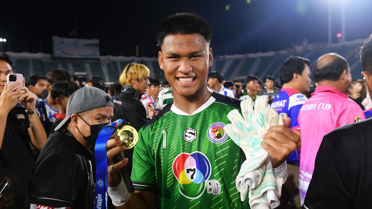 อยากเห็นบอลไทยบูมอีกครั้ง! โกล อบจ.ชัยนาท ชวนเชียร์ "ทีมชาติไทย พบ สิงคโปร์" ให้สนามแตก! (คลิป)