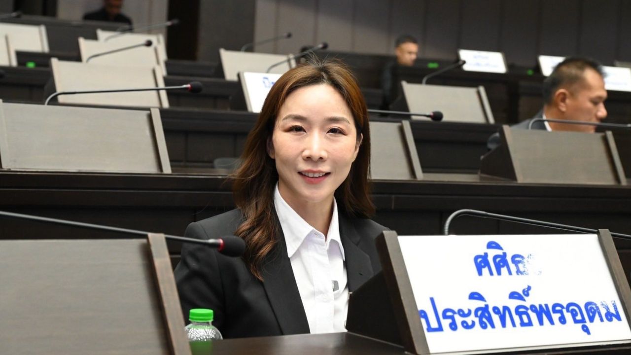 ประวัติ “ศศิธร ประสิทธิ์พรอุดม” ลงชิงเก้าอี้ สก. ต่อในเขตพระนคร แต่ไม่ไปต่อกับ ปชน.