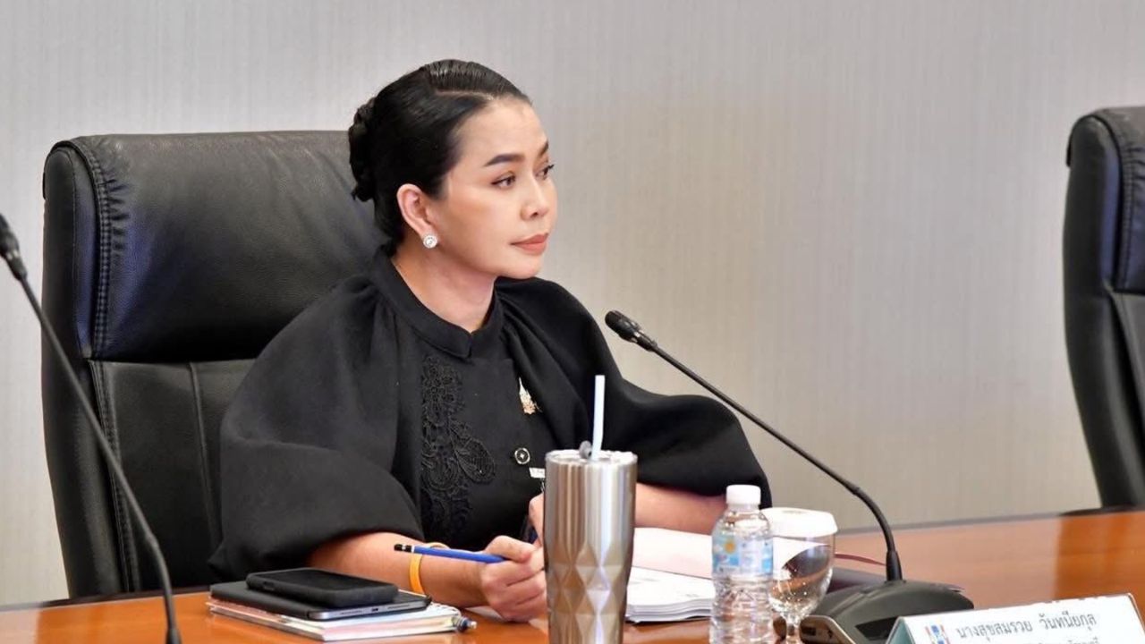 “สุขสมรวย” ยันไม่มีจัดทัวร์สีน้ำเงินรอ “เสรีพิศุทธ์-ทนายอั๋น” ลงพื้นที่ตรวจสอบที่ดินเขากระโดง