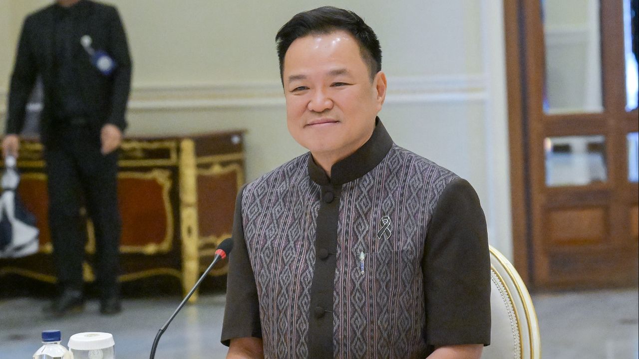 นายกรัฐมนตรีเชิญชวนคนไทยจับจ่ายใช้สอย “ไทยช่วยไทยพลัส”