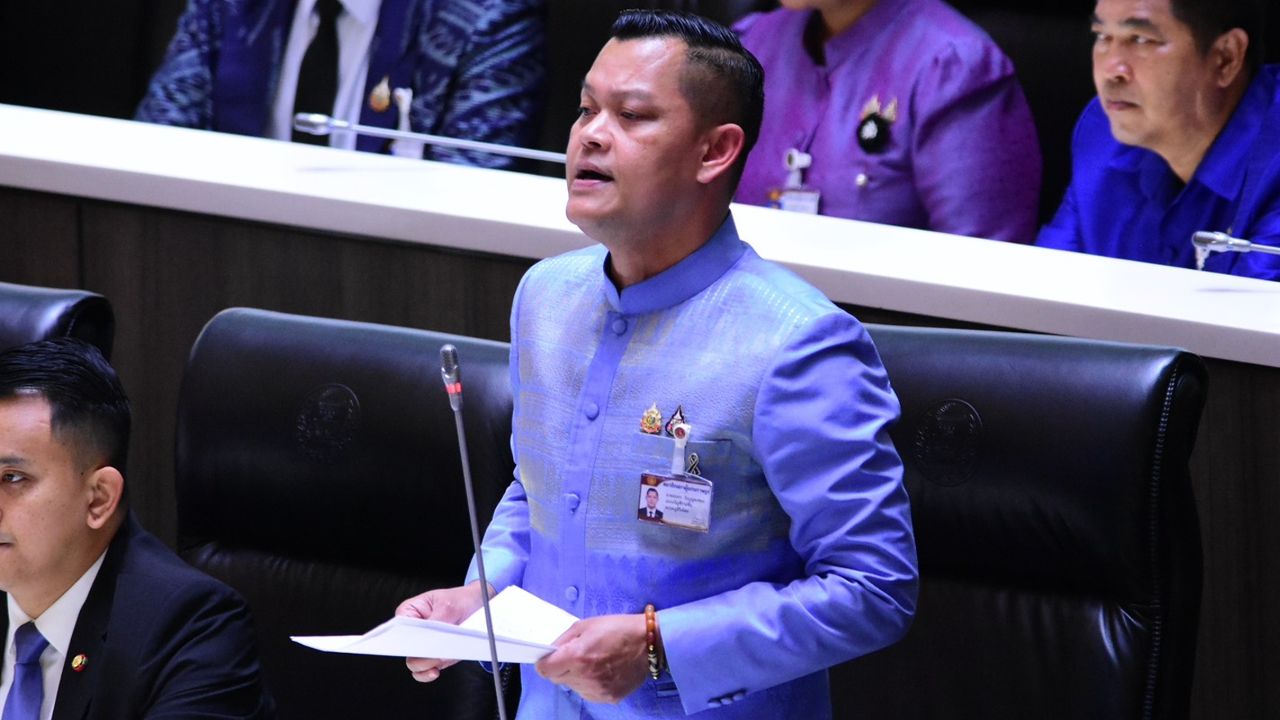 “ธนกร” แนะวงเงินกู้ 2 แสนล้านสำหรับลงทุนด้านเปลี่ยนผ่านพลังงาน ต้องโปร่งใส คุ้มค่า
