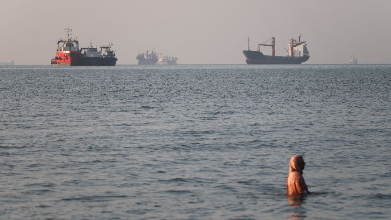 สหรัฐฯ เผย โจมตีเรือที่ถูกคว่ำบาตรนอกชายฝั่งโอมาน