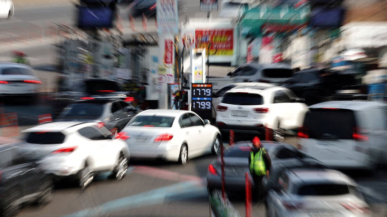 เกาหลีใต้ทำข้อตกลงนำเข้าน้ำมันดิบเร่งด่วนจากยูเออี 18 ล้านบาร์เรล