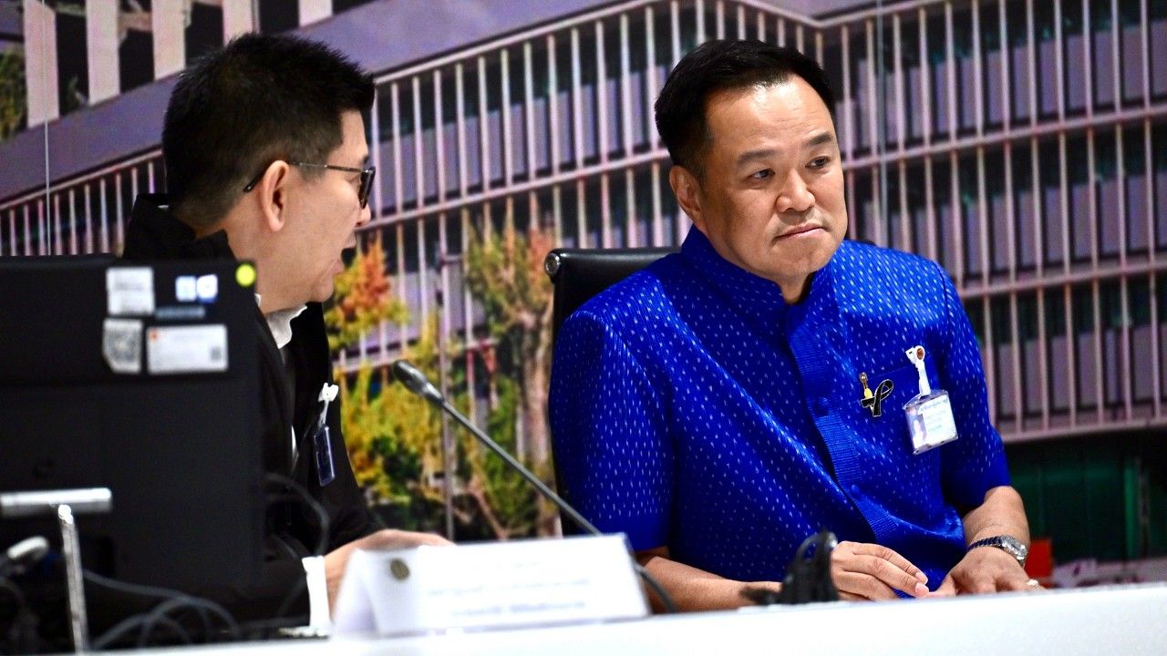 นายกรัฐมนตรีประชุมศบก. ยืนยันน้ำมันดิบเพียงพอ เร่งสื่อสารกับประชาชน