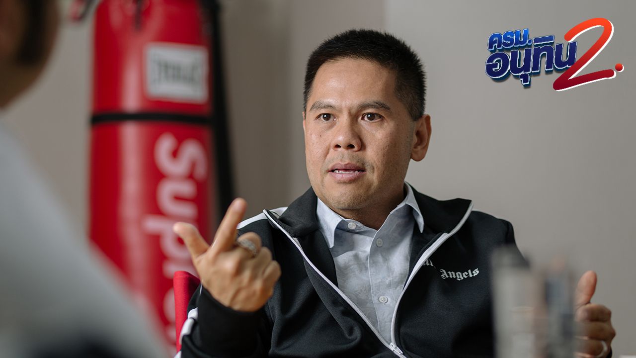 ประวัติ วราวุธ ศิลปอาชา ลูกชายบรรหาร ผู้มีบทบาทสำคัญในรัฐบาลหลายสมัย