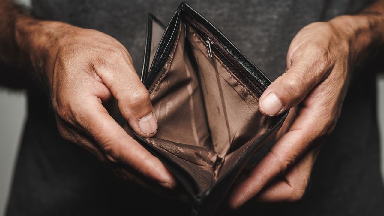 ผลสำรวจเผยประชาชนวิตกกังวลค่าครองชีพสูง วอนรัฐบาลใหม่เร่งแก้ไข