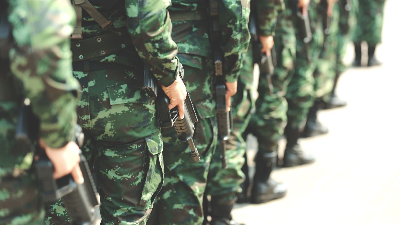 กองทัพภาคที่ 2 ขอความร่วมมืองดถ่ายภาพ เผยแพร่การเคลื่อนย้ายยุทโธปกรณ์ทางทหาร