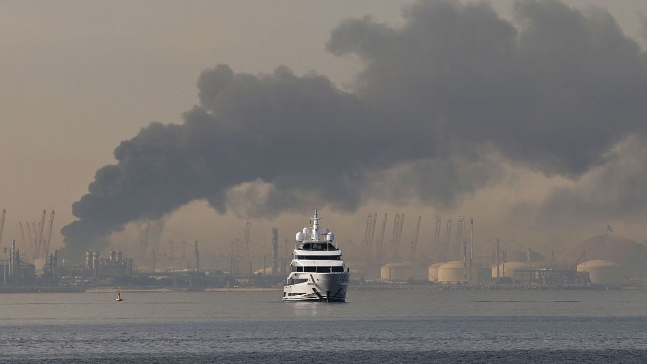 คูเวตเผยถูกโจมตีเรือบรรทุกน้ำมันกลางท่าเรือดูไบ อิหร่านมีส่วนเกี่ยวข้อง