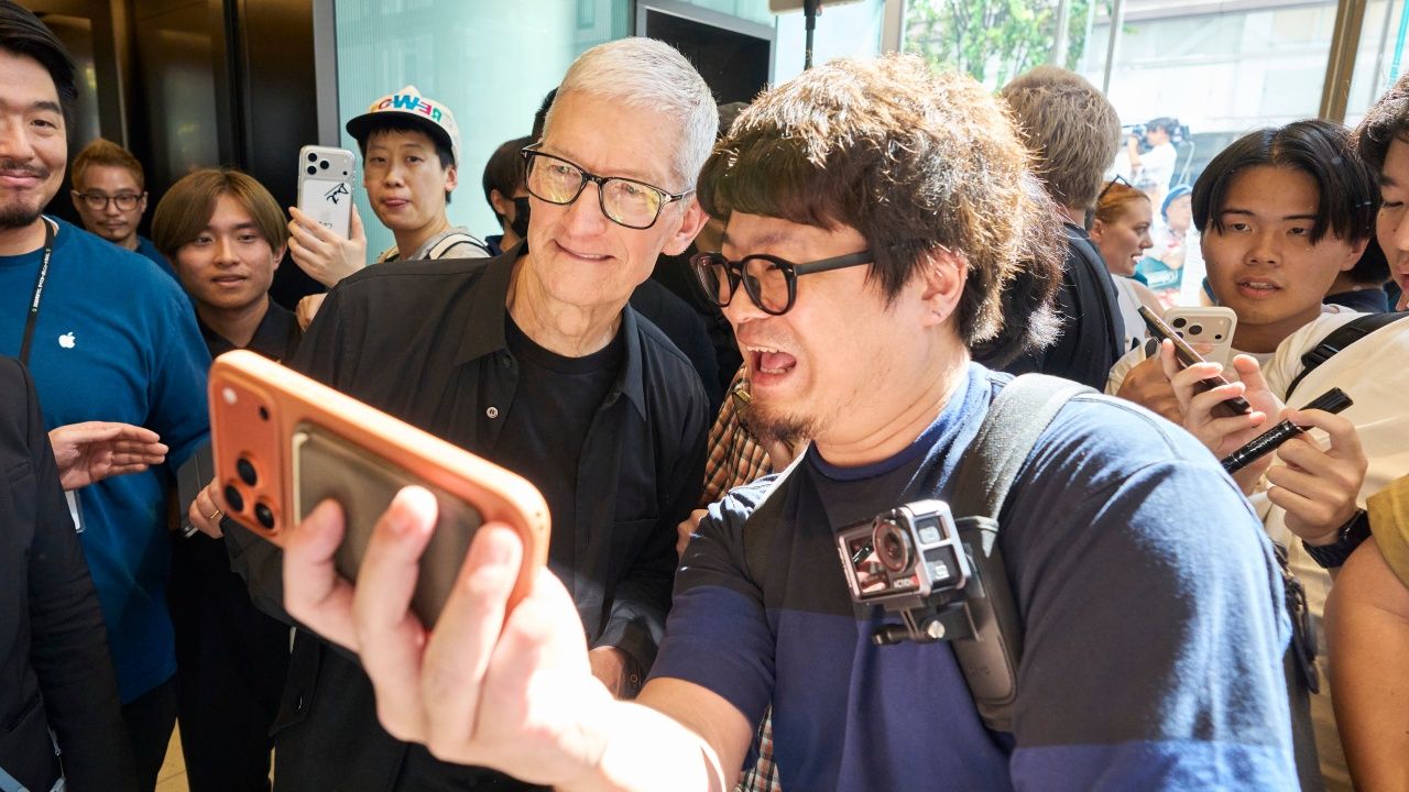 Apple ยัน iPhone จะอยู่ต่ออีก 50 ปี ไม่ใช้ AI แทนมนุษย์ในตำแหน่งผู้บริหาร