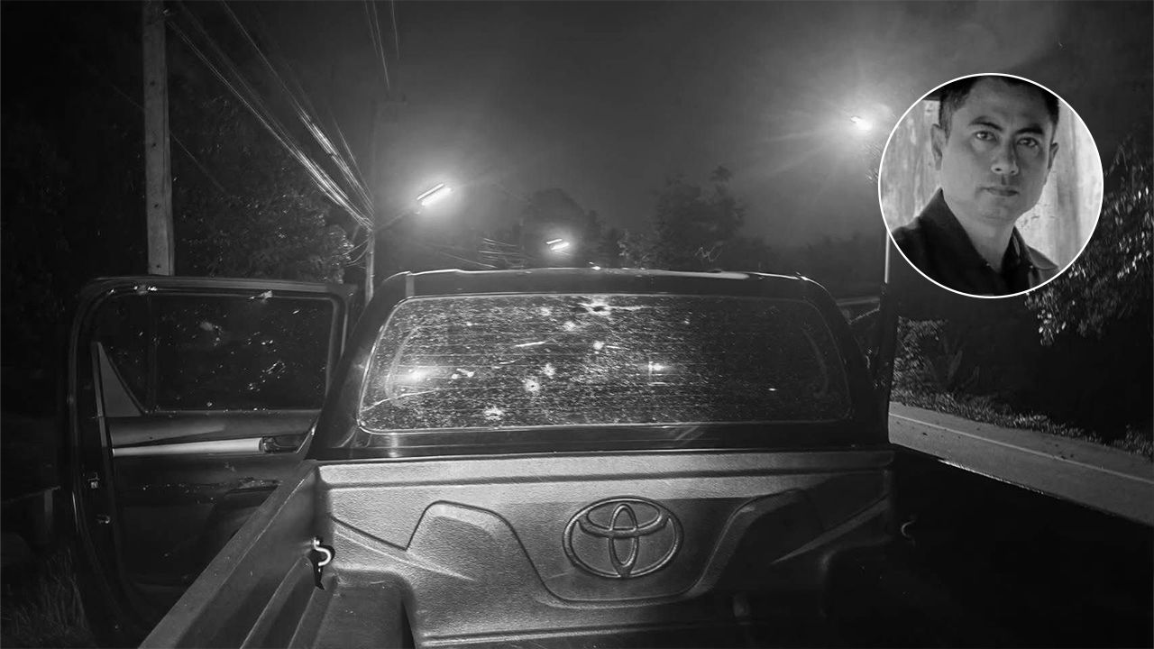 ดักยิงถล่มรถกระบะ ปลัดอำเภอจะแนะ เสียชีวิตพร้อมหญิงสาววัย 27 ปี