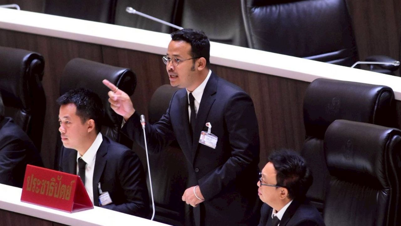 จูรี ติงรัฐบาล 5 เดือนยังไม่มีการจ่ายเงินเยียวยาน้ำท่วมหาดใหญ่