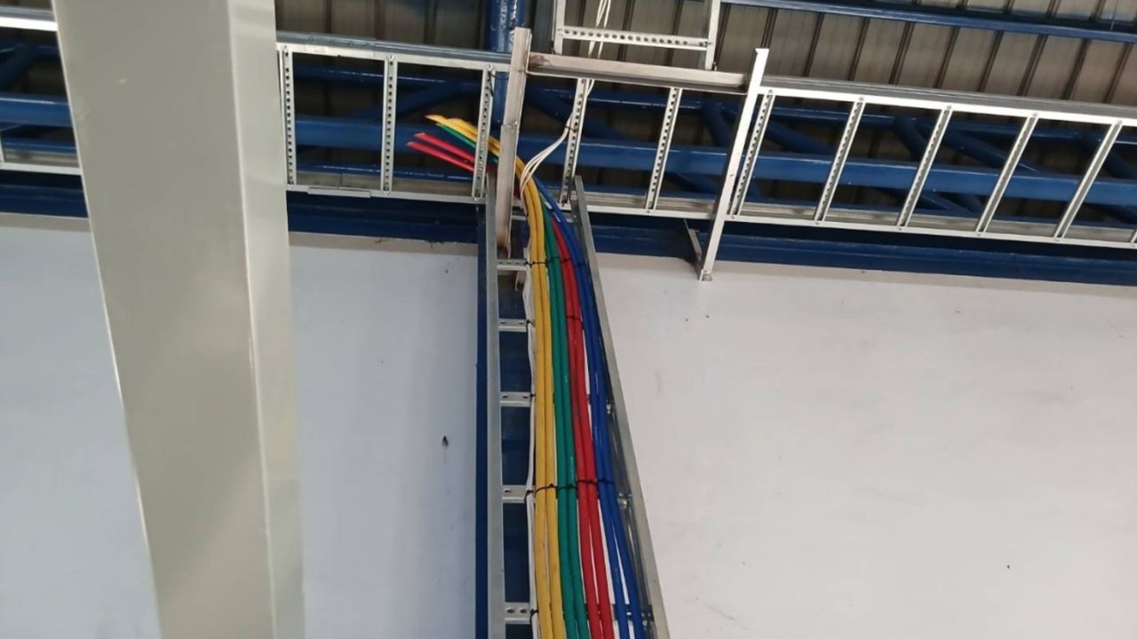 ตั้งค่าหัว 5 หมื่น ล่ากลุ่มคนร้ายขโมยตัดสายไฟทองแดง เสียหายนับ 10 ล้าน