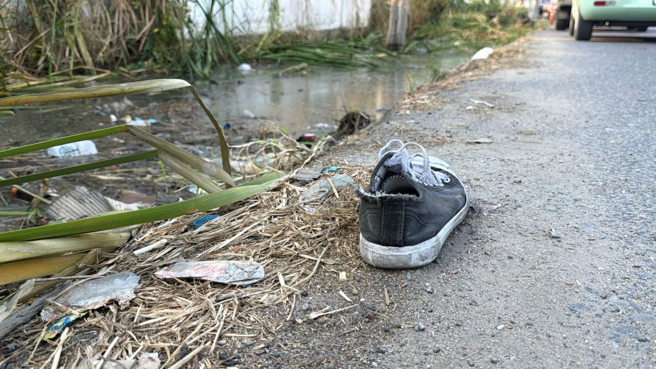 รถเก๋งแซงซ้าย ชนคนเดินเท้าบาดเจ็บสาหัส