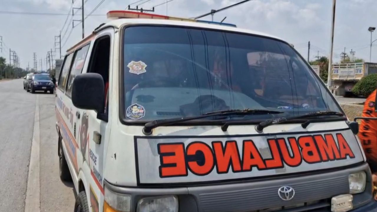 กู้ภัยวิตก น้ำมันหมดกลางทางขณะส่งผู้ป่วยโรงพยาบาล