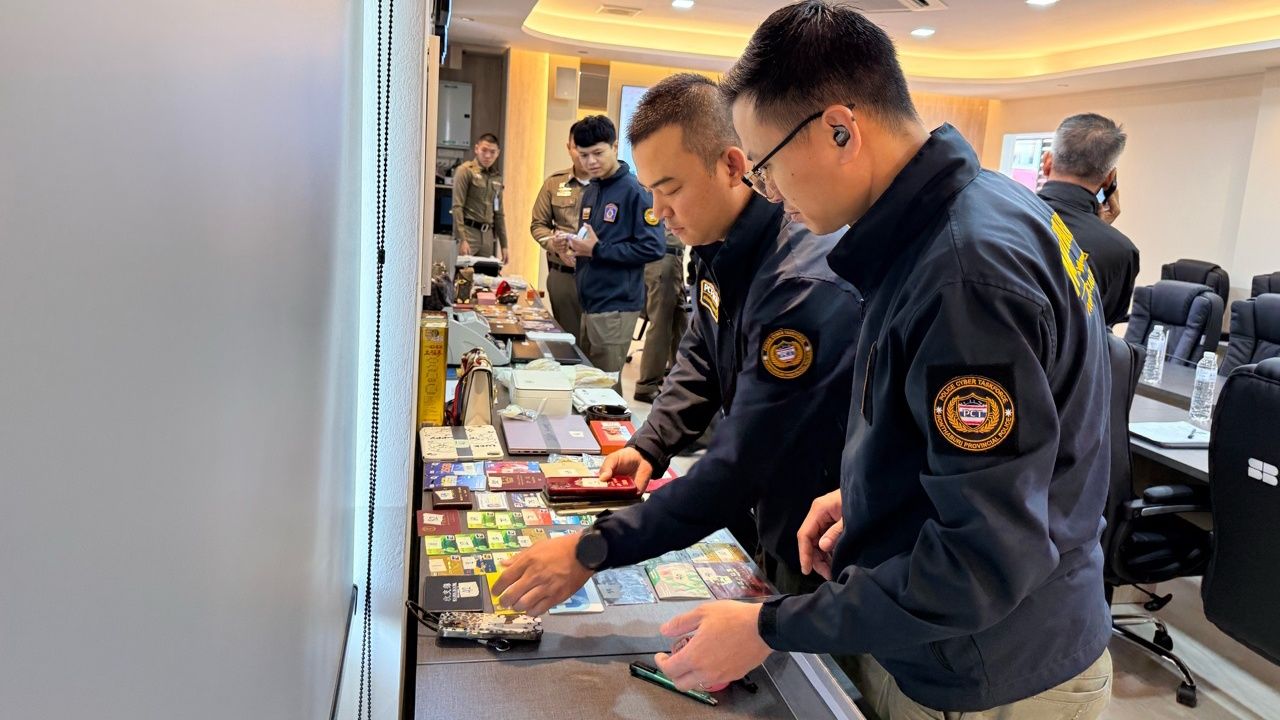 ตำรวจบุกทลายแก๊งคอลเซ็นเตอร์จีนเทา ยึดทรัพย์สิน 14 ล้าน