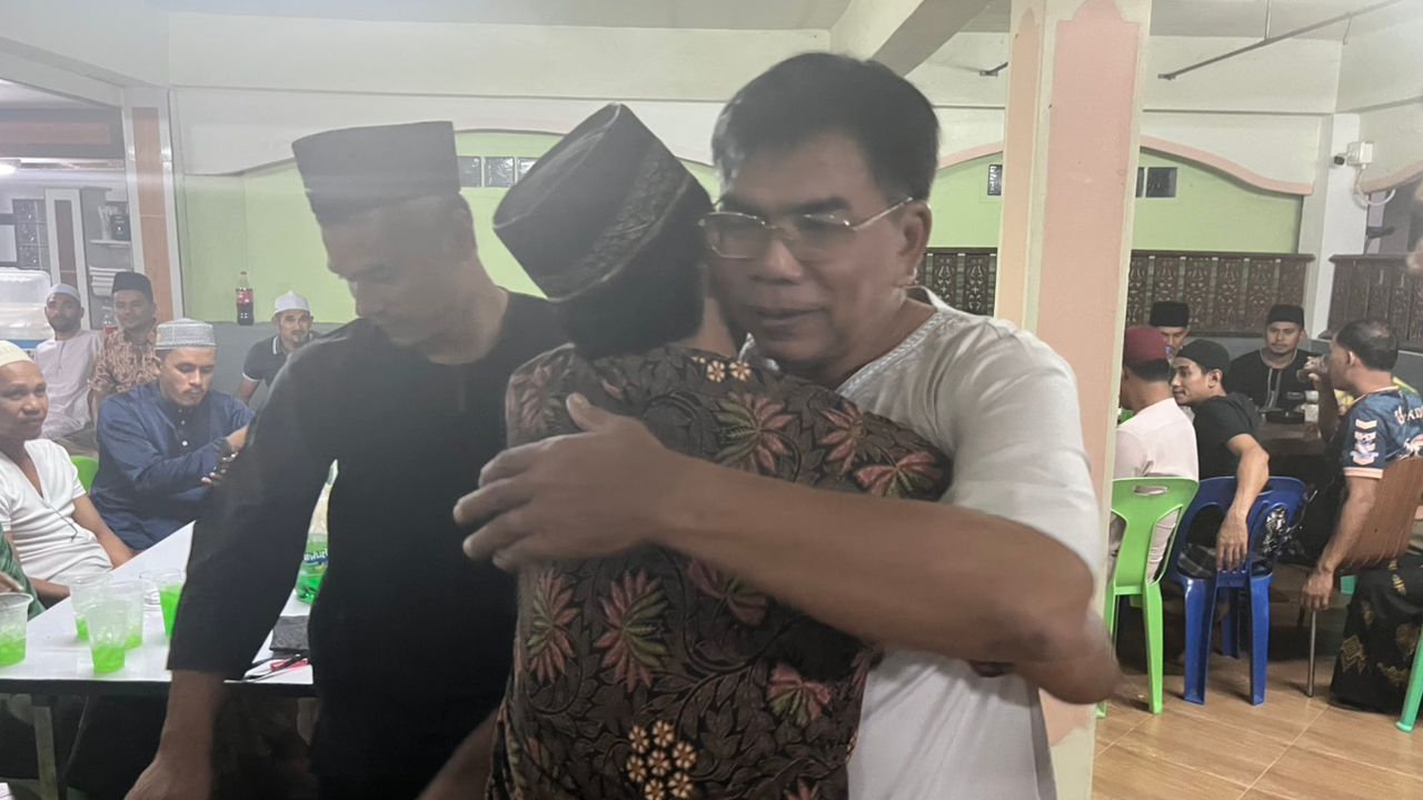 ชาวนราธิวาสแสดงความเห็นใจ 'กมลศักดิ์' หลังเหตุลอบยิงในวันฮารีรายอ