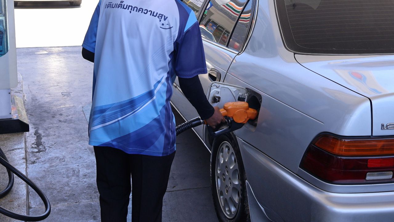 รัฐบาลรายงานสถานการณ์น้ำมันเริ่มคลี่คลาย พร้อมช่วยลูกเรือมยุรีฯ