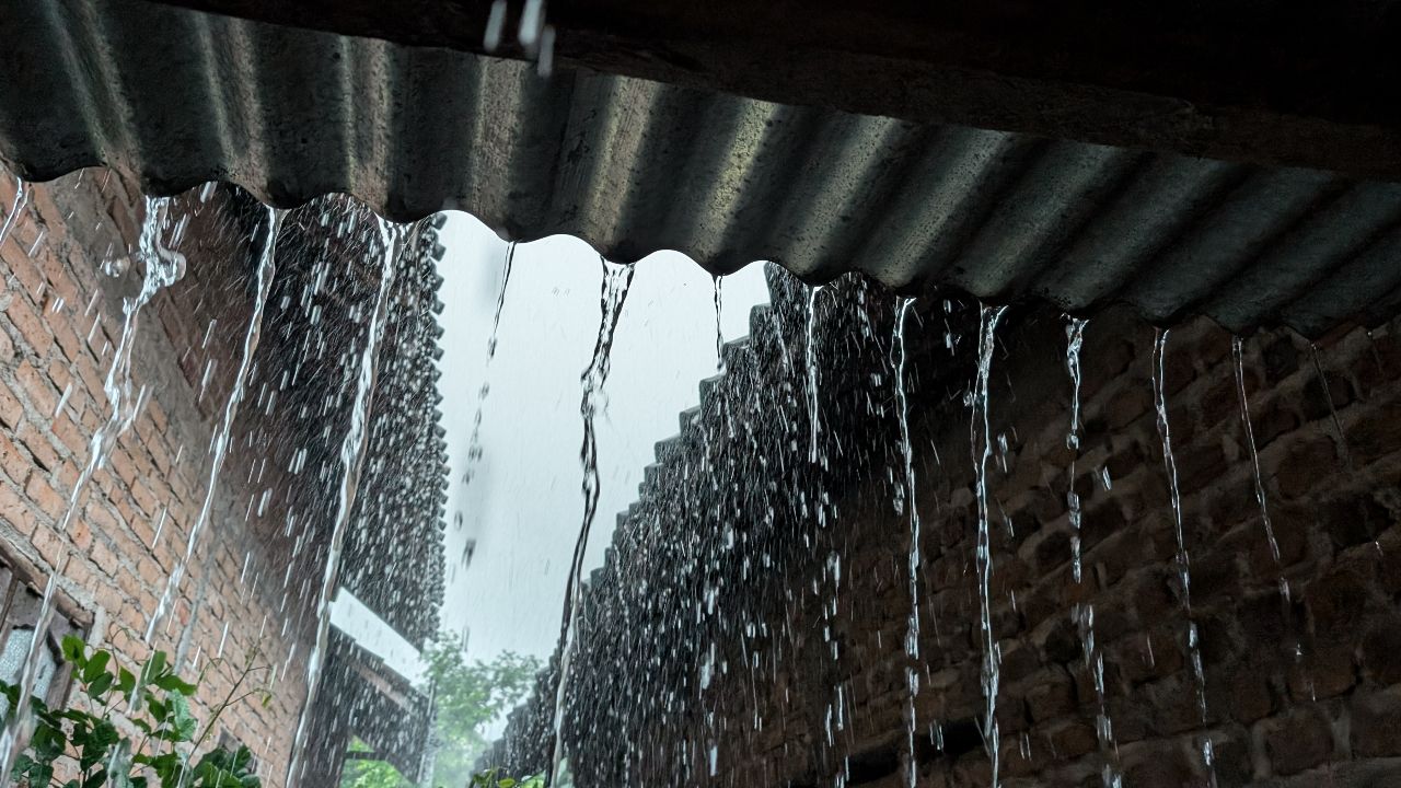 กรมอุตุนิยมวิทยา เตือนฝนฟ้าคะนองและลมกระโชกแรง 22-23 มี.ค. 69