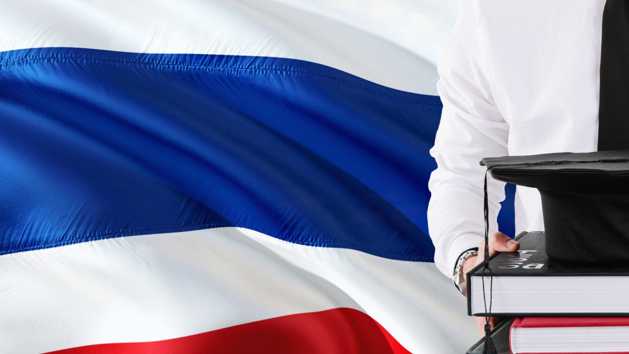 นายอนุทิน ชาญวีรกูล รับตำแหน่งนายกรัฐมนตรีคนที่ 32 ของไทย