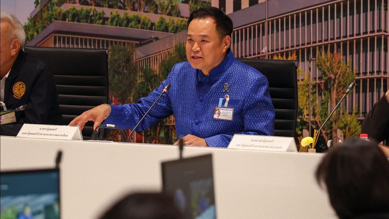 อนุทินเรียกร้องขนส่งและจ๊อบเบอร์แสดงสัญญาซื้อน้ำมัน หลังปริมาณลดลง