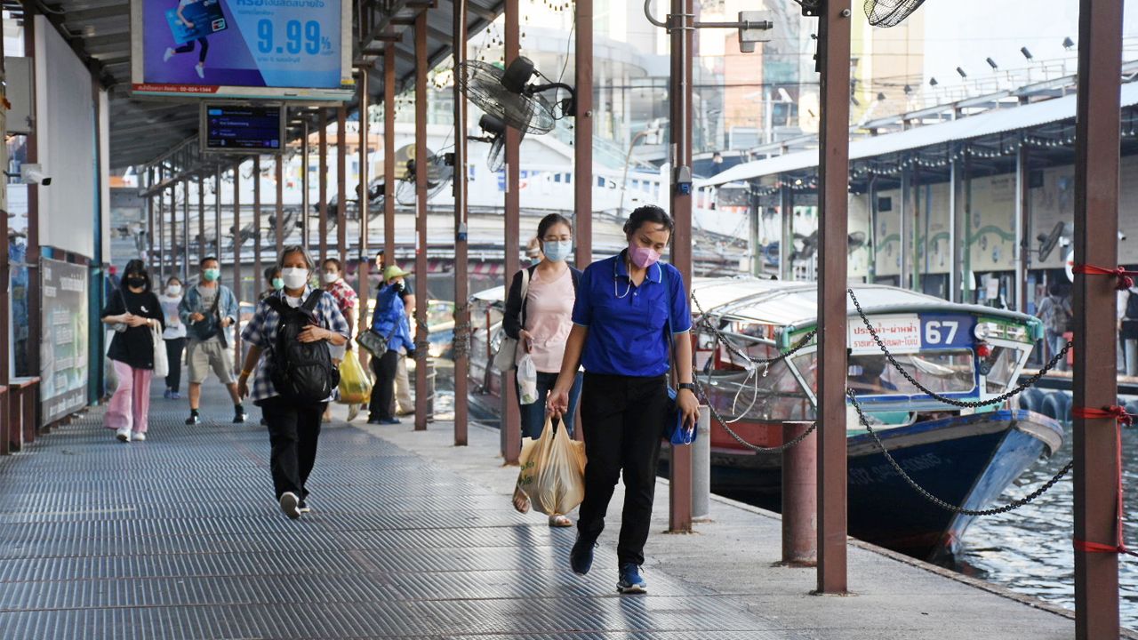 เร่งพัฒนาทางเดินริมคลองแสนแสบ รื้ออีก 1 ร้านรุกล้ำ เหลืออีก 7 หลัง เสร็จครบ 47.5 กม. ปี 72