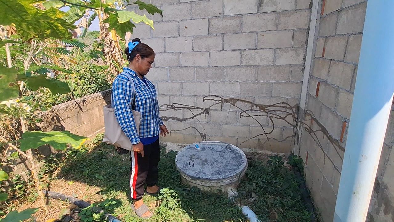 ชาวแจ้ห่มเผชิญปัญหาส้วมเต็ม หลังน้ำมันขาดแคลน