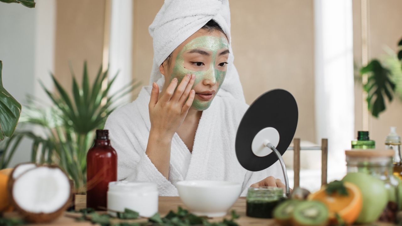 รวมสูตรมาส์กหน้าจากธรรมชาติ 5 สูตร ทำเองง่ายๆ ที่บ้าน ปลอดภัยและประหยัดงบ