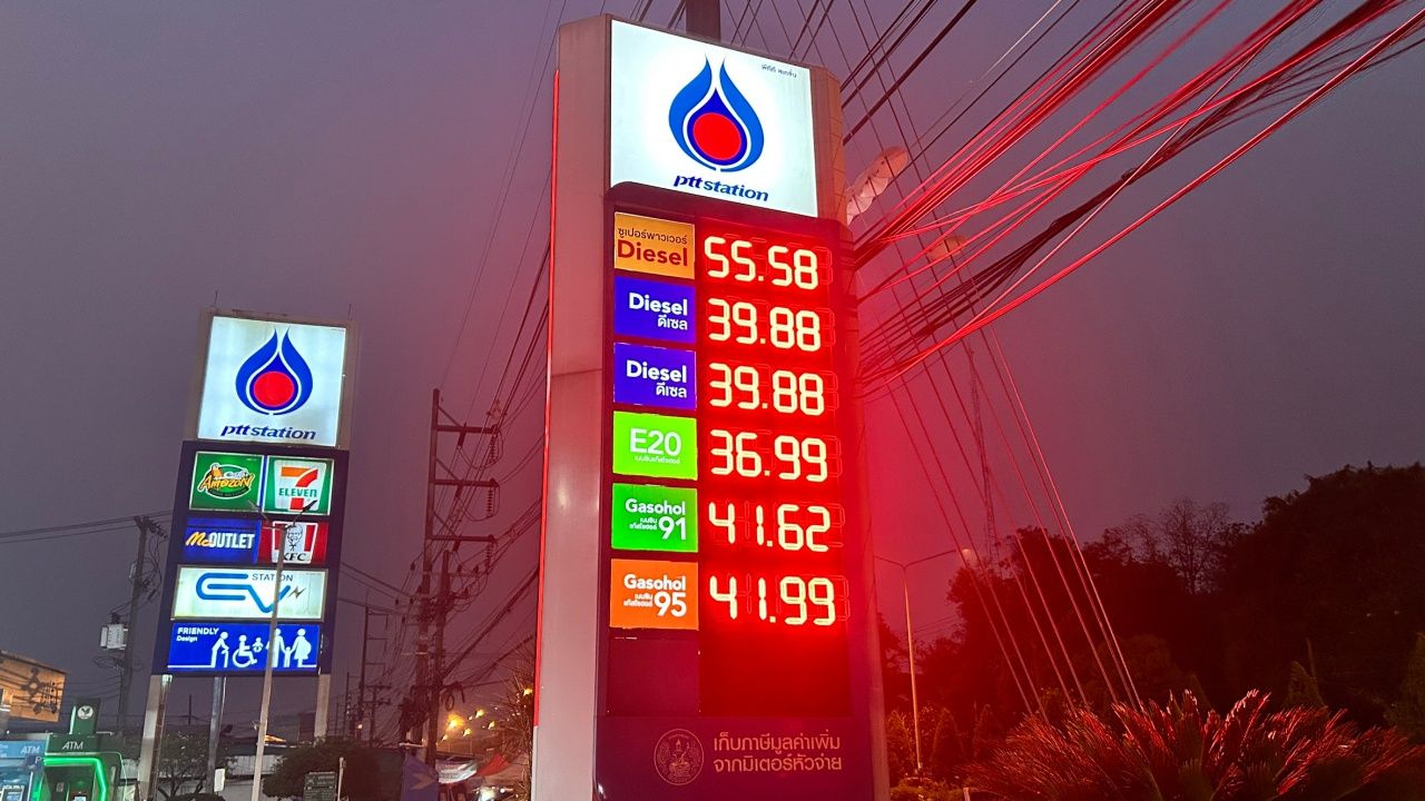 เชียงราย ชาวบ้านรอคิวตั้งแต่ตี 5 น้ำมันขึ้นลิตรละ 6 บาท ดีเซลพุ่งไป 39.88 บาทแล้ว