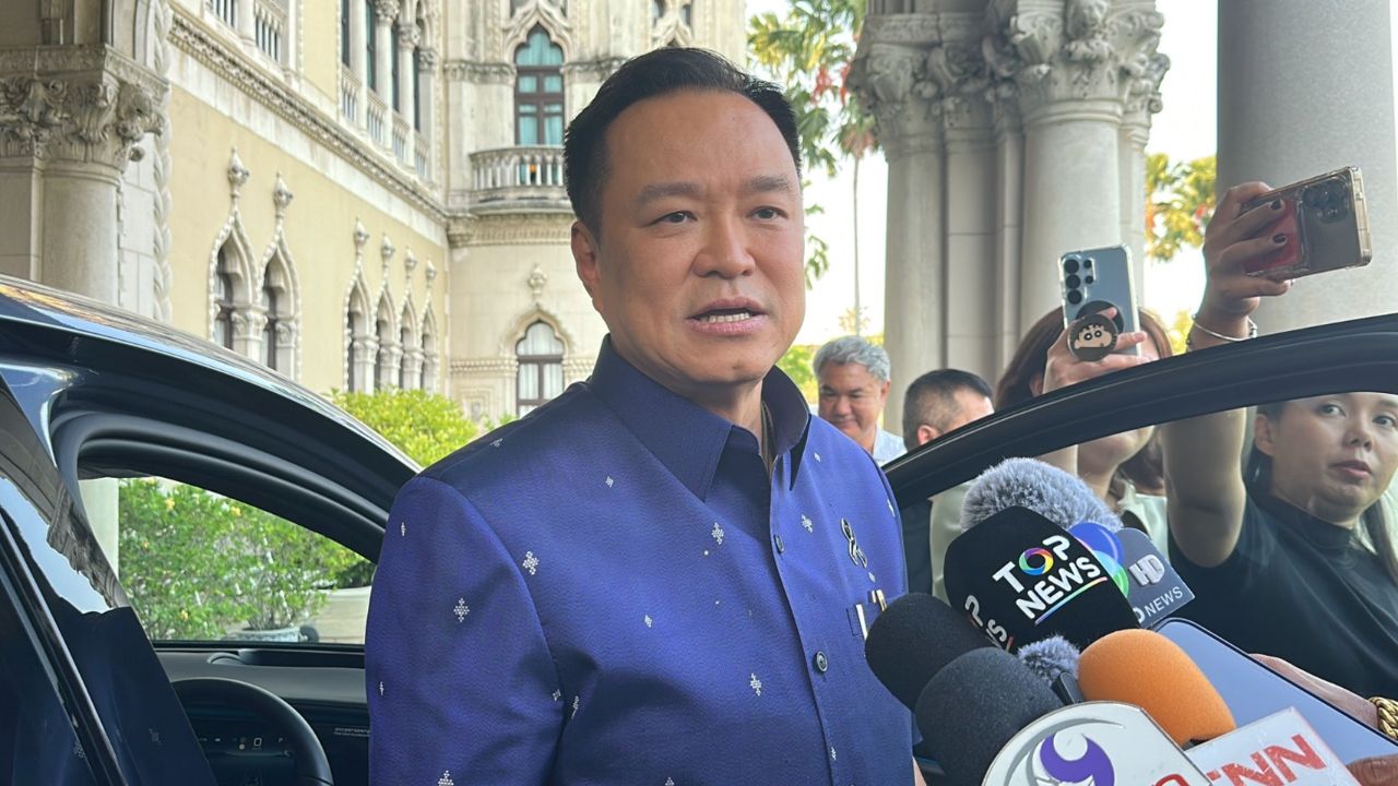 นายกฯ ยืนยันน้ำมันเพียงพอช่วงสงกรานต์ พร้อมจัดการผู้กักตุน