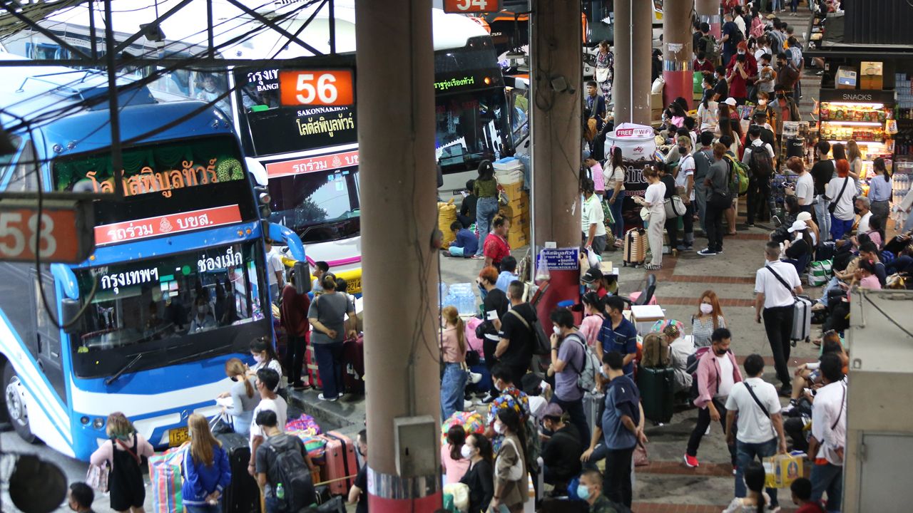 สงกรานต์ 2569 คมนาคม เปิดฟรีทางด่วน-มอเตอร์เวย์ ยันน้ำมันไม่ขาด-ไม่ขึ้นค่าโดยสาร