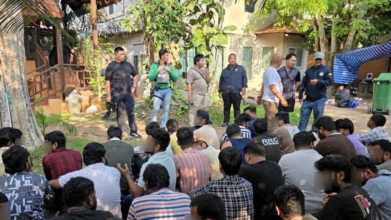 ตำรวจบุกทลายแก๊งอินเดียในพัทยา ยึดฐานเปิดเว็บพนันขู่รีดเงิน 15 ล้านบาท