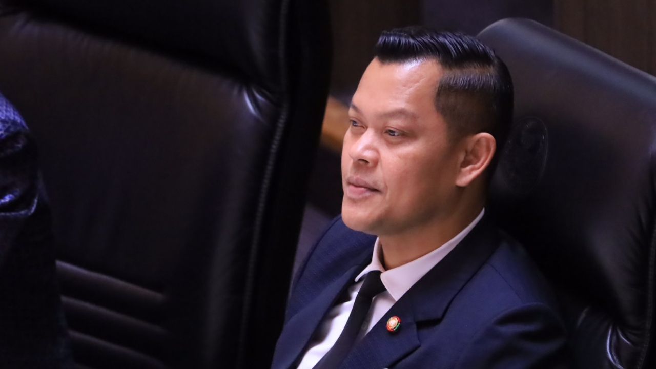 “ธนกร” ยันนายกฯ ติดตามวิกฤตพลังงานใกล้ชิด แจงรัฐบาลรักษาการมีข้อจำกัด วอนเลิกวาทกรรมสาดโคลน