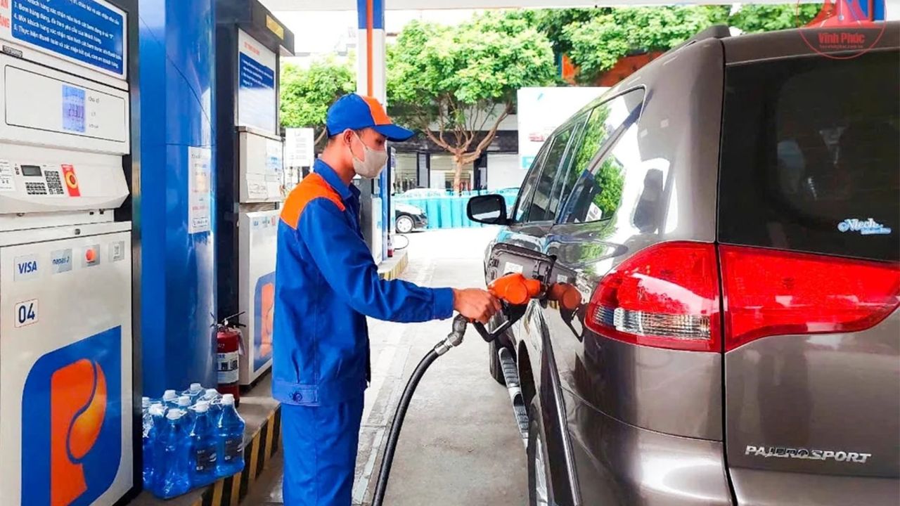เวียดนามยกเลิกภาษีสิ่งแวดล้อม ส่งผลราคาน้ำมันลดลงกว่า 25%