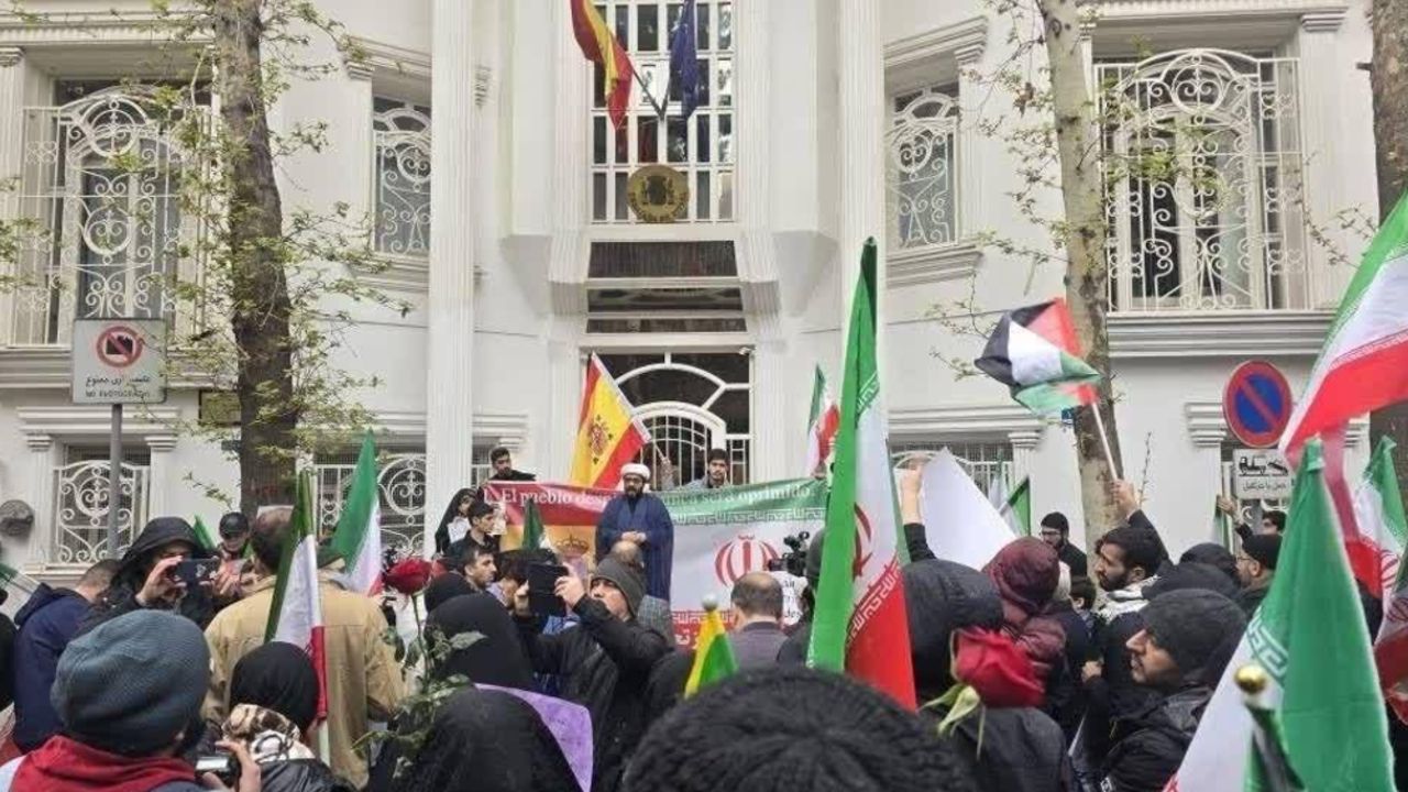 สเปนจ่อเปิดสถานทูตในเตหะรานอีกครั้ง ประณามอิสราเอลถล่มเลบานอน ดับกว่า 250 ศพ