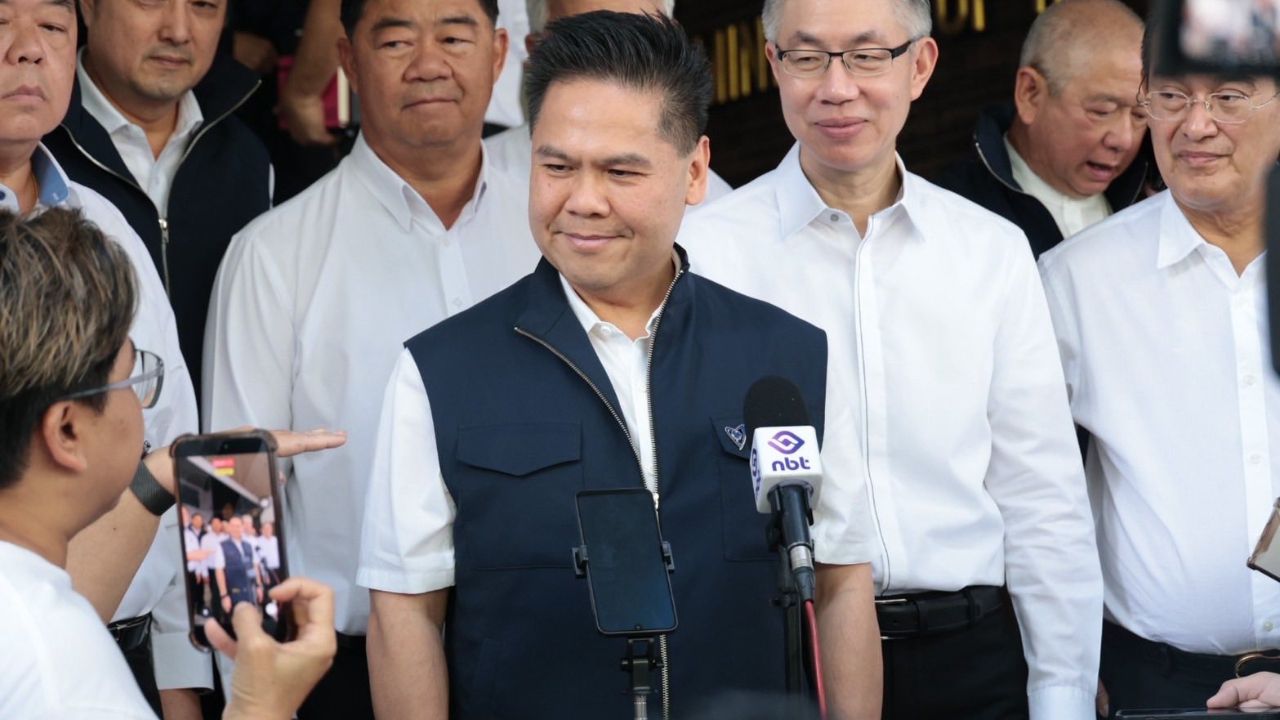 “วราวุธ” ผนึก 4 กระทรวงตั้งวอร์รูมสู้เม็ดพลาสติกขาดแคลน ดึงขยะรีไซเคิลทำวัตถุดิบ