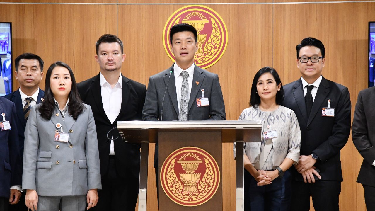 “เท้ง” เตรียม 20 ขุนพลพรรคประชาชน ชำแหละนโยบายรัฐบาลอนุทิน 2