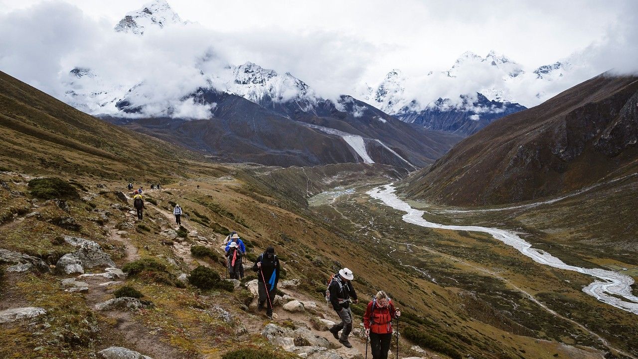 เนปาลสั่งฟ้อง 32 ราย "มาเฟียกู้ภัยหิมาลัย" วางยา นนท. หวังเงินประกันกว่า 600 ล้าน