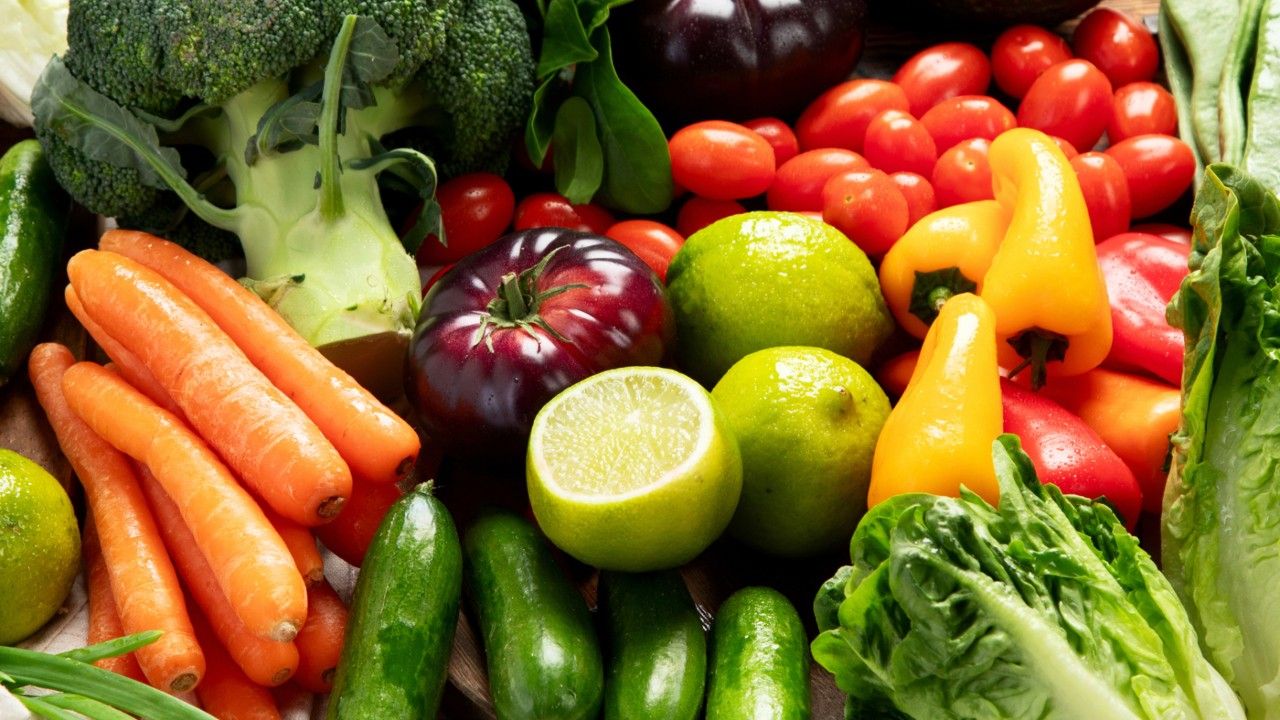 ราคาผักวันนี้ 9 เมษายน 2569 อัปเดตจากตลาดสี่มุมเมือง กิโลละกี่บาท