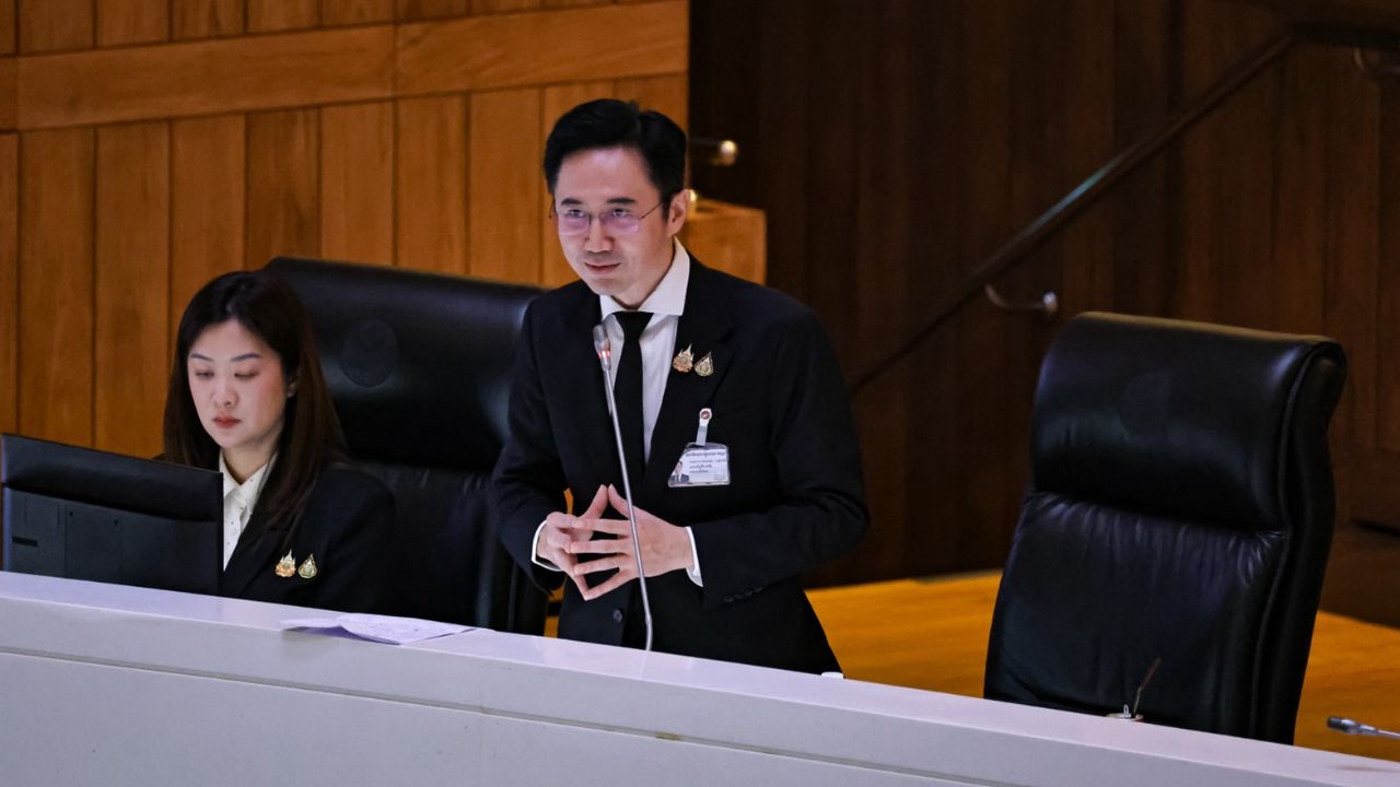 ยศชนันชี้แจงต่อสภาฯ เน้นพัฒนาทุนมนุษย์และวิทยาศาสตร์