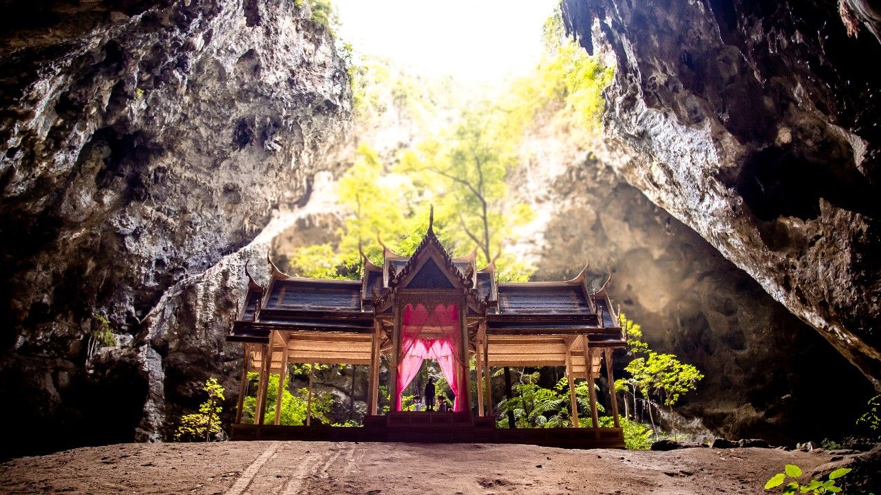 5 เรื่องต้องรู้ก่อนพิชิตถ้ำพระยานคร 2569: ช่วงเวลาแสงส่องสว่างและประวัติศาสตร์
