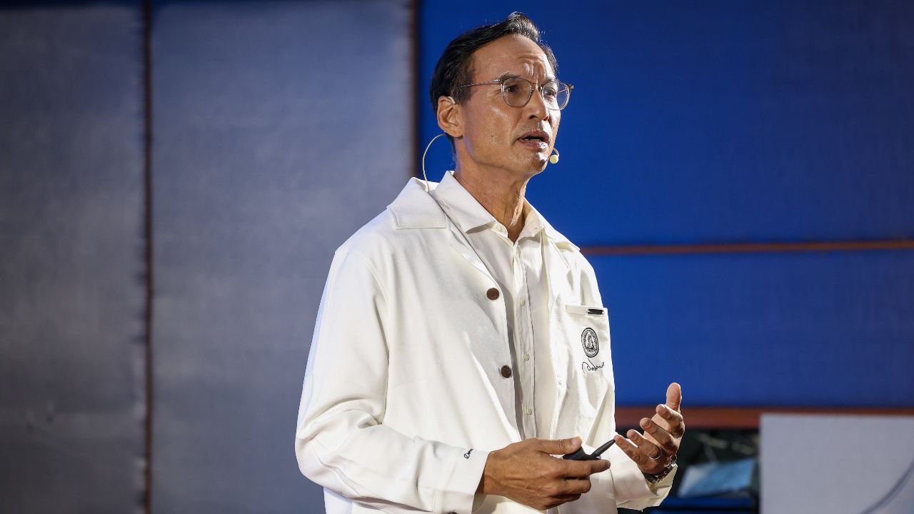 กรณ์ จาติกวณิช เรียกร้องรัฐบาลใช้อำนาจกฎหมายแก้ไขปัญหากำไรโรงกลั่น