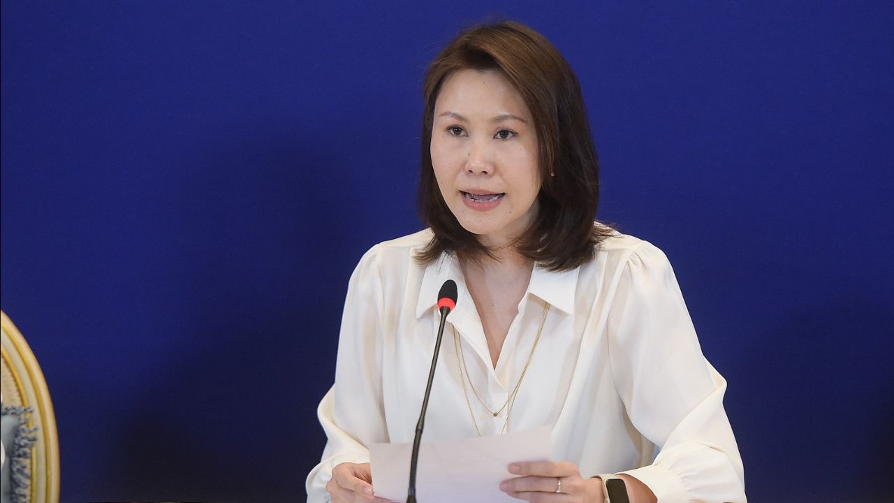 ศบก. ยืนยันไม่ขึ้นราคาน้ำมัน พร้อมตรึงค่าตั๋ว บขส. ช่วงสงกรานต์