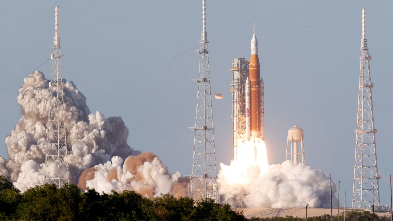 ภารกิจ 'อาร์เทมิส 2' เริ่มแล้ว พามนุษย์วนรอบดวงจันทร์ครั้งแรกในรอบ 50 ปี