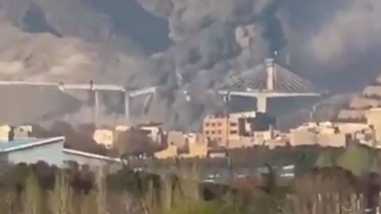 สหรัฐฯ-อิสราเอล ถล่มสะพานอิหร่าน ดับ 2 ศพ ทรัมป์โวยังมีตามมาอีก