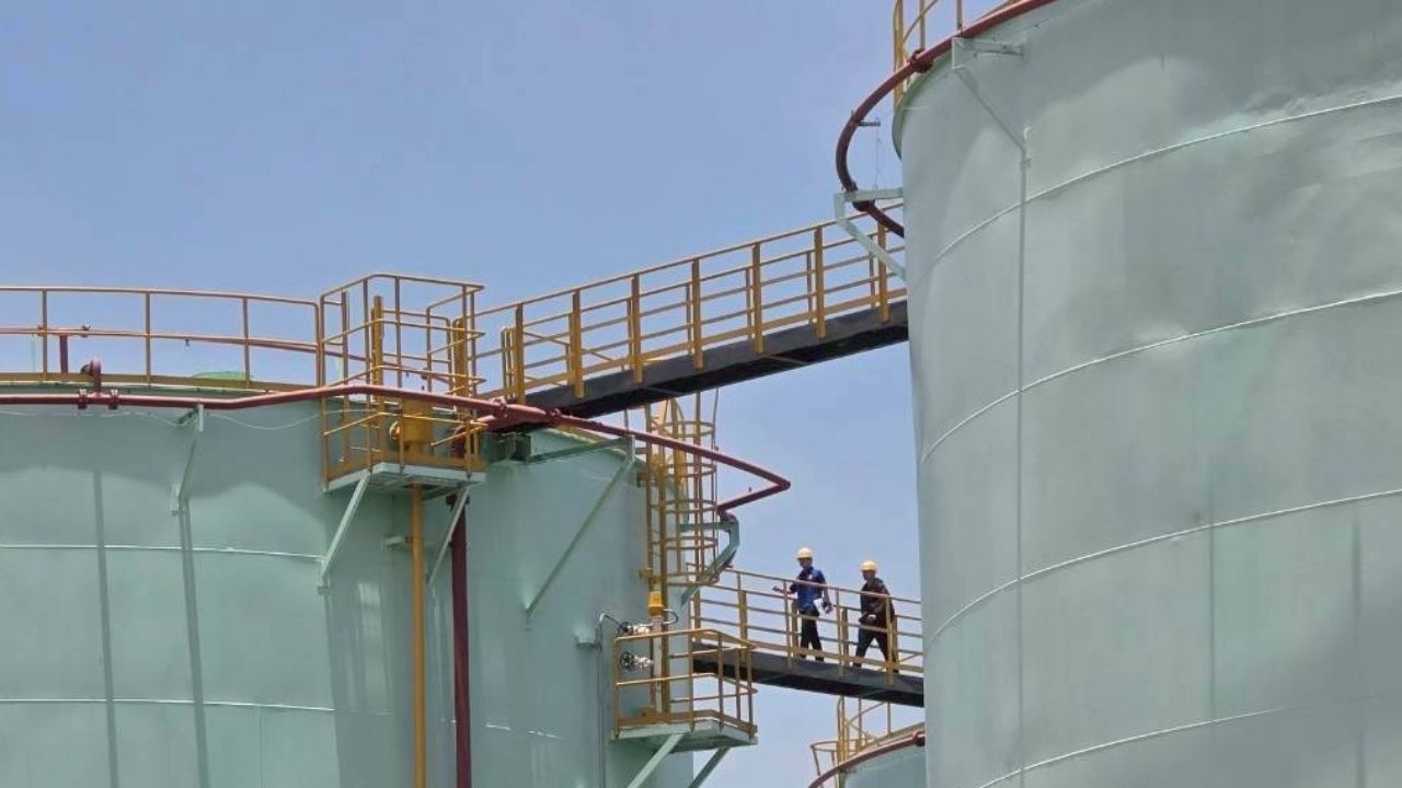 ดีเอสไอ ตรวจสอบคลังน้ำมันใหญ่ในสุราษฎร์ธานี หลังพบความผิดปกติ