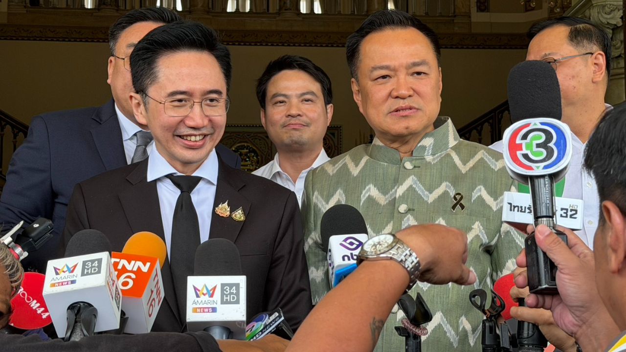 นายกรัฐมนตรีเปิดตึกไทยคู่ฟ้า เลี้ยงมื้อเที่ยงเคลียร์ความเข้าใจร่วมรัฐบาล