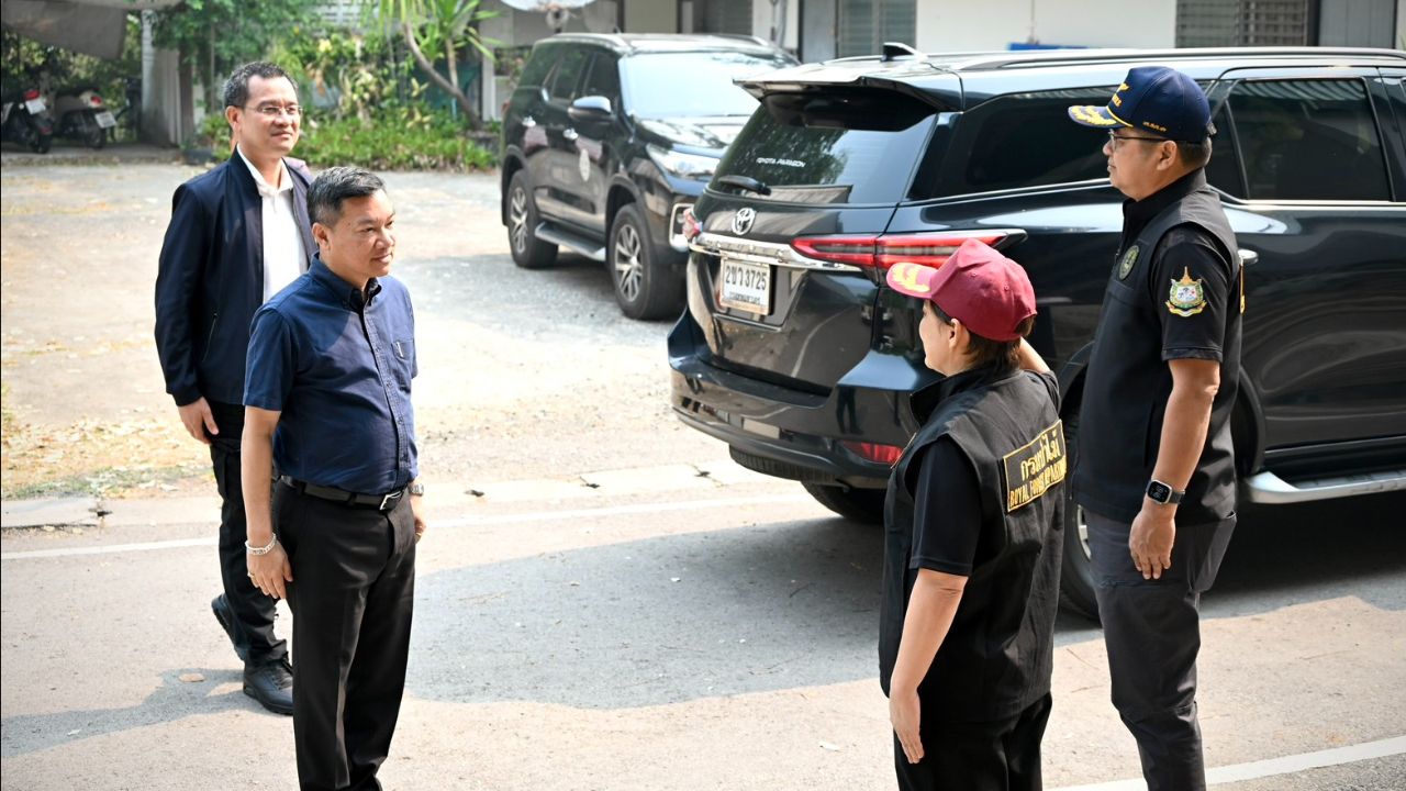 ปลัด มท. ขึ้น ฮ. ดูจุดความร้อนพื้นที่ “ฮอด-ดอยเต่า-ลี้” จี้ใช้กฎหมายจัดการเด็ดขาด