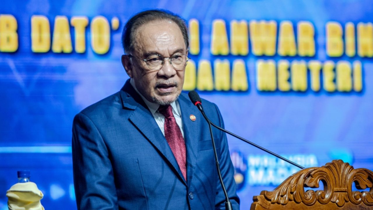 มาเลเซียสั่งข้าราชการ 